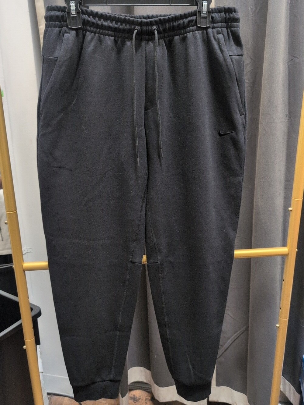 Nike Primary Men's Black Dri-FIT UV Versatile Jogger Size Medium NWT